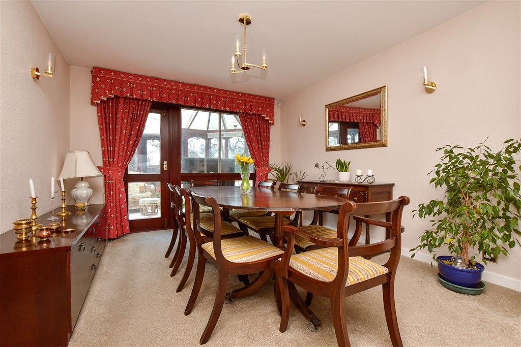 Property photo 3 of 12 Dining Area