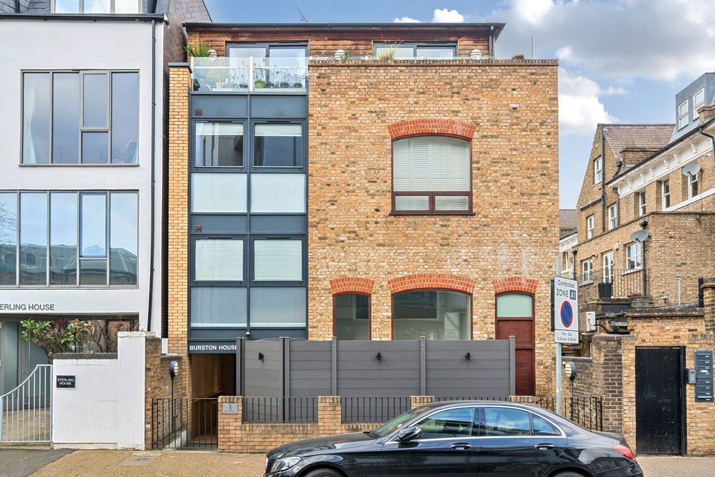 Property photo 2 of 8 Picture No. 19