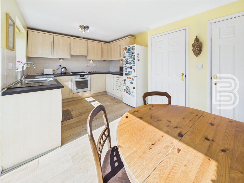 Property photo 3 of 22 Cam03823G0-Pr0184-Still012.Jpg