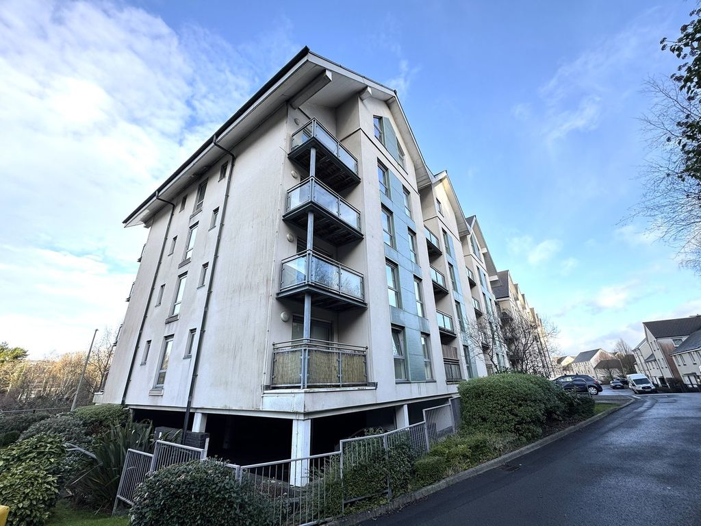 Property photo 1 of 9