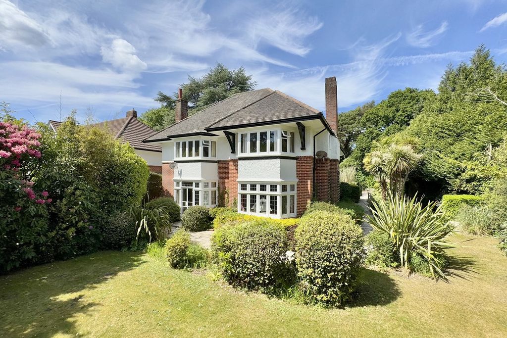 Property photo 3 of 39
