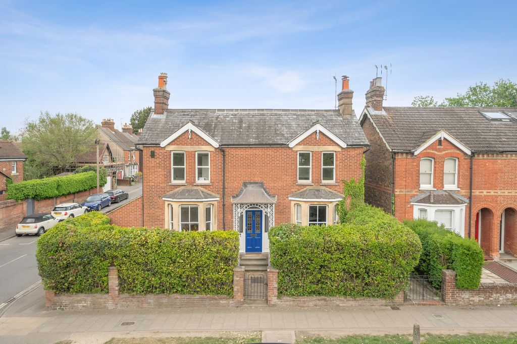 Property photo 1 of 25