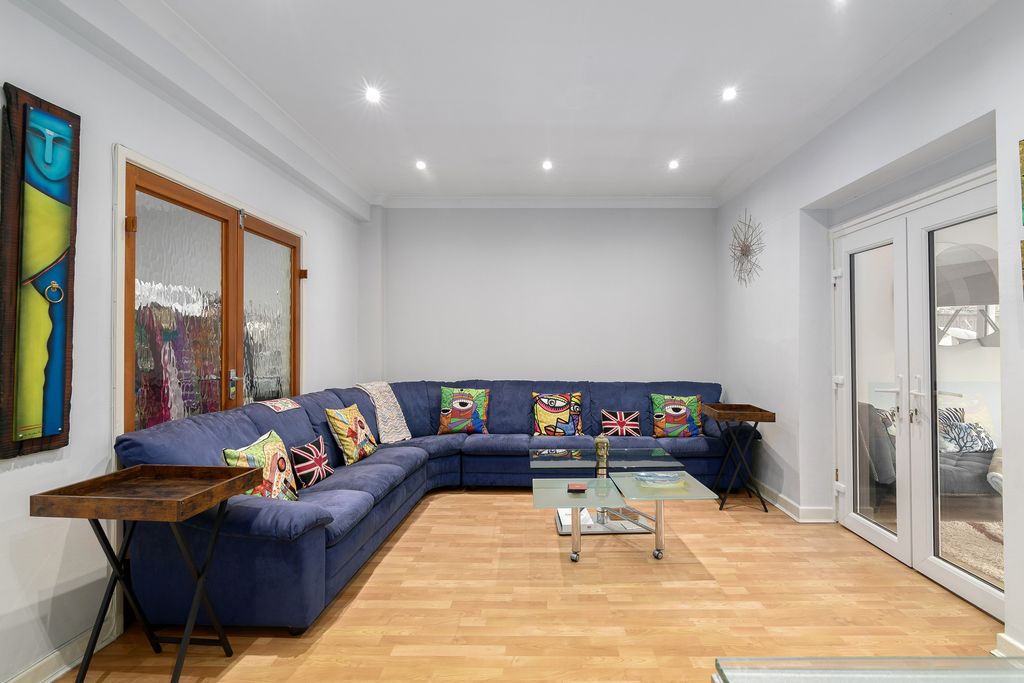 Property photo 1 of 37