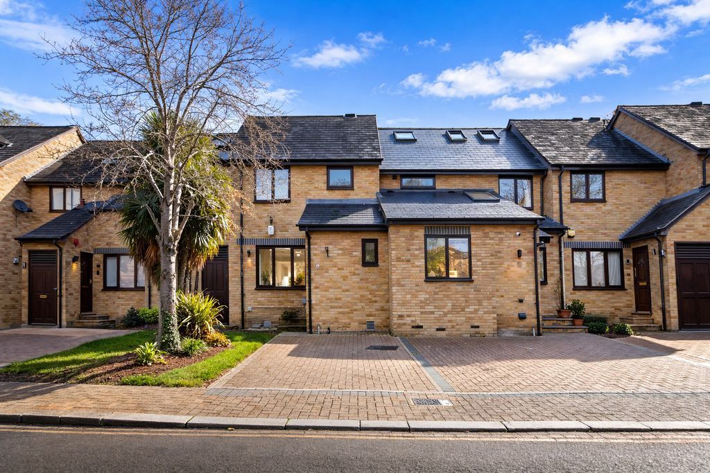 Property photo 1 of 14 Photo 22