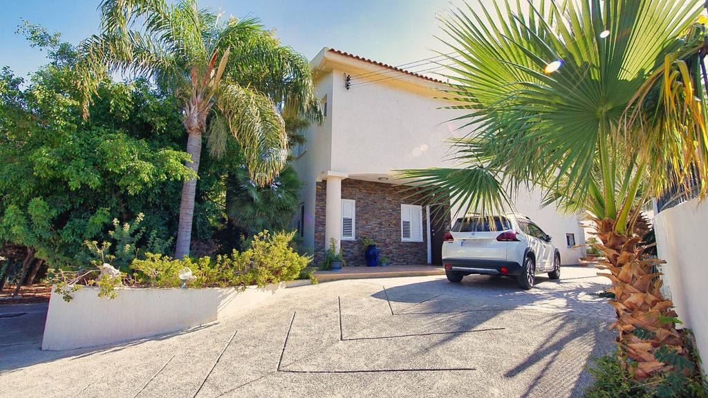 Property photo 1 of 21