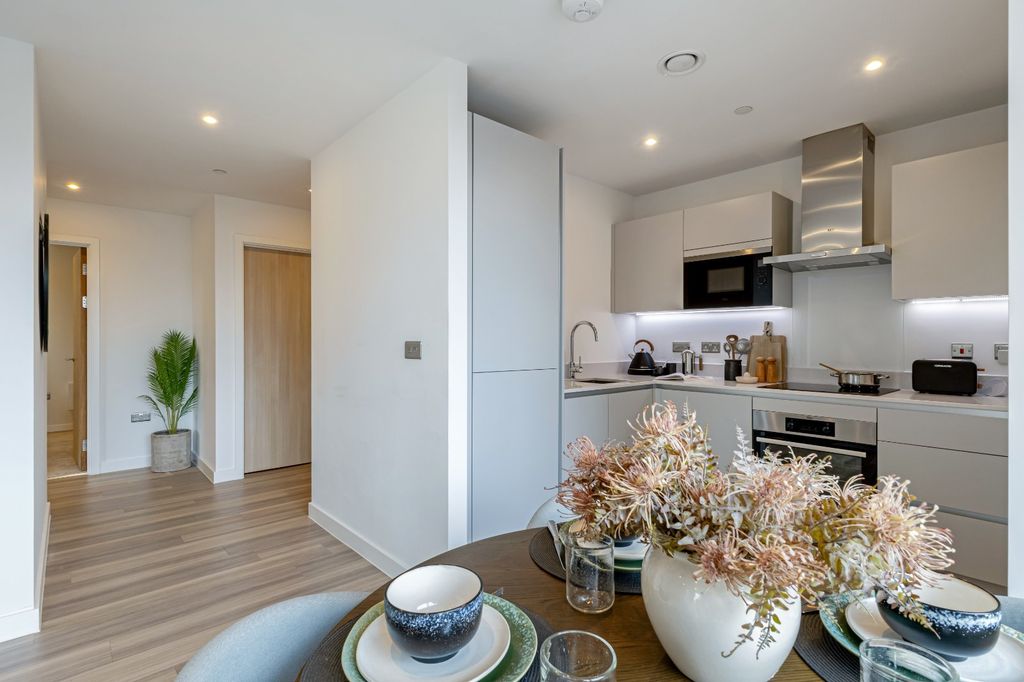Property photo 3 of 15 Dining