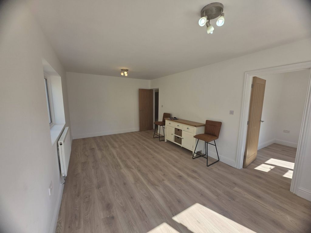 Property photo 2 of 74 Gallery