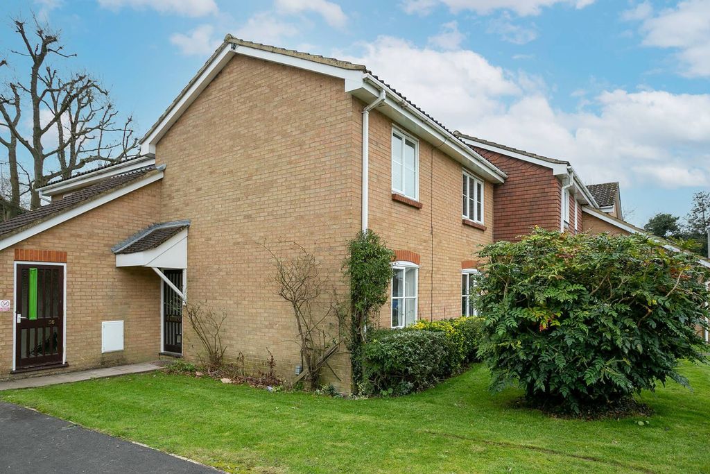 Property photo 2 of 11