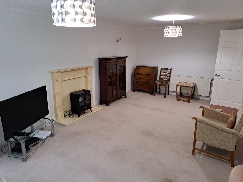 Property photo 3 of 13