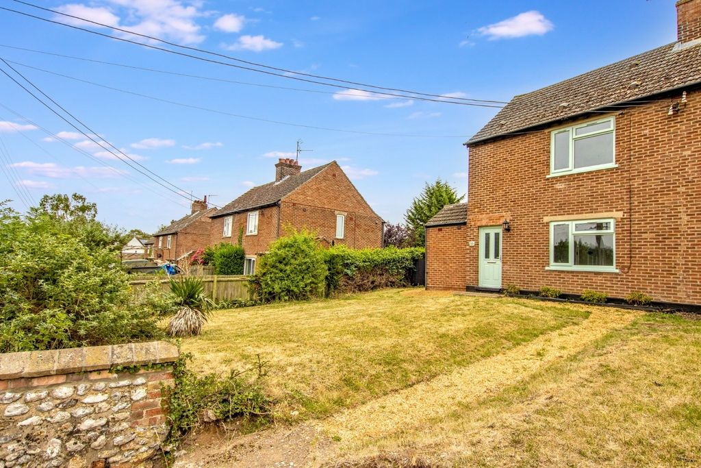 Property photo 2 of 17 4272516