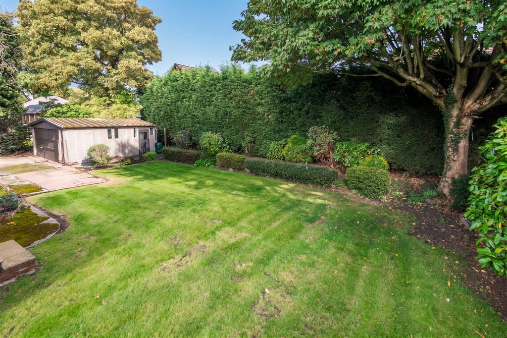 Property photo 2 of 37 Garden