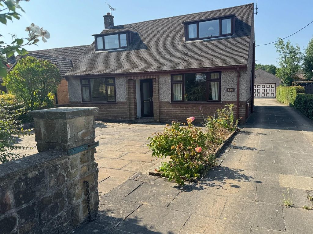 Property photo 1 of 19 External & Drive.Jpg