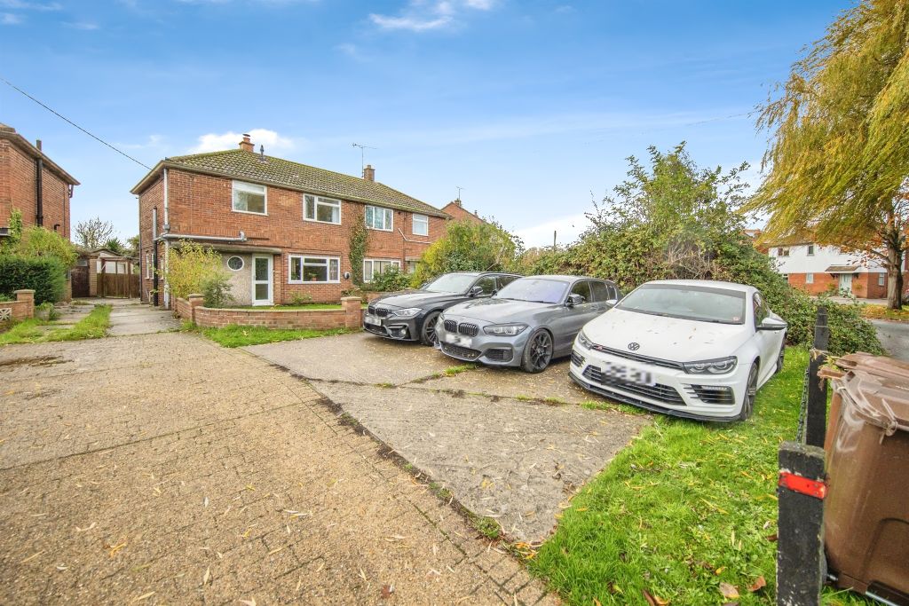 Property photo 2 of 17