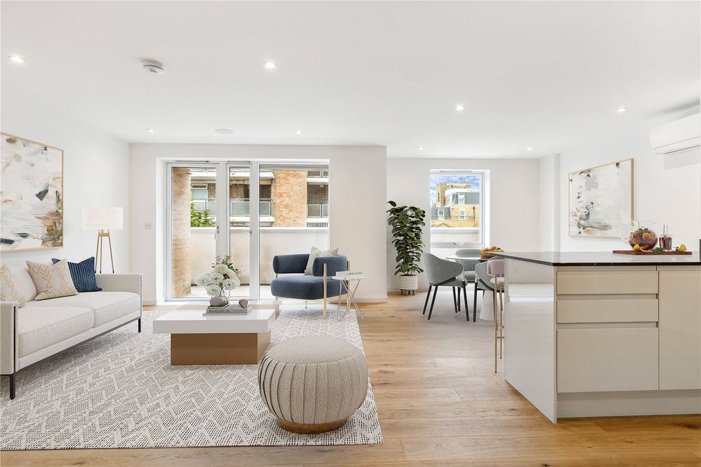 Property photo 1 of 12 Reception Room