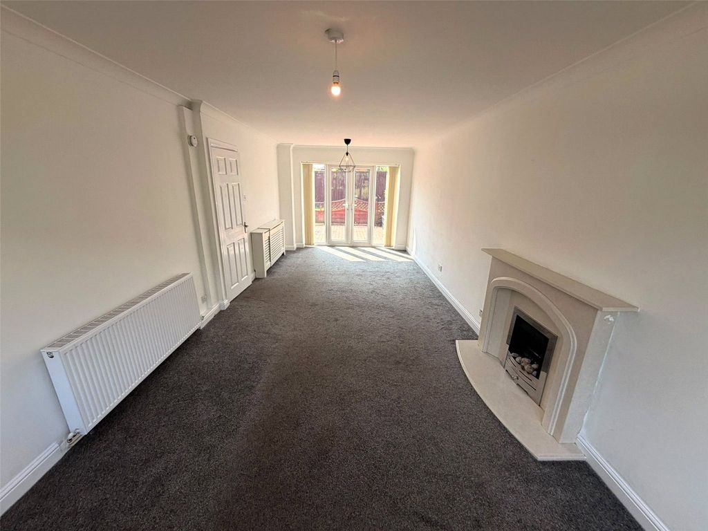 Property photo 2 of 23 Picture No. 17