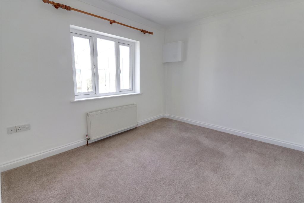 Property photo 3 of 16 3 - Picture No. 03