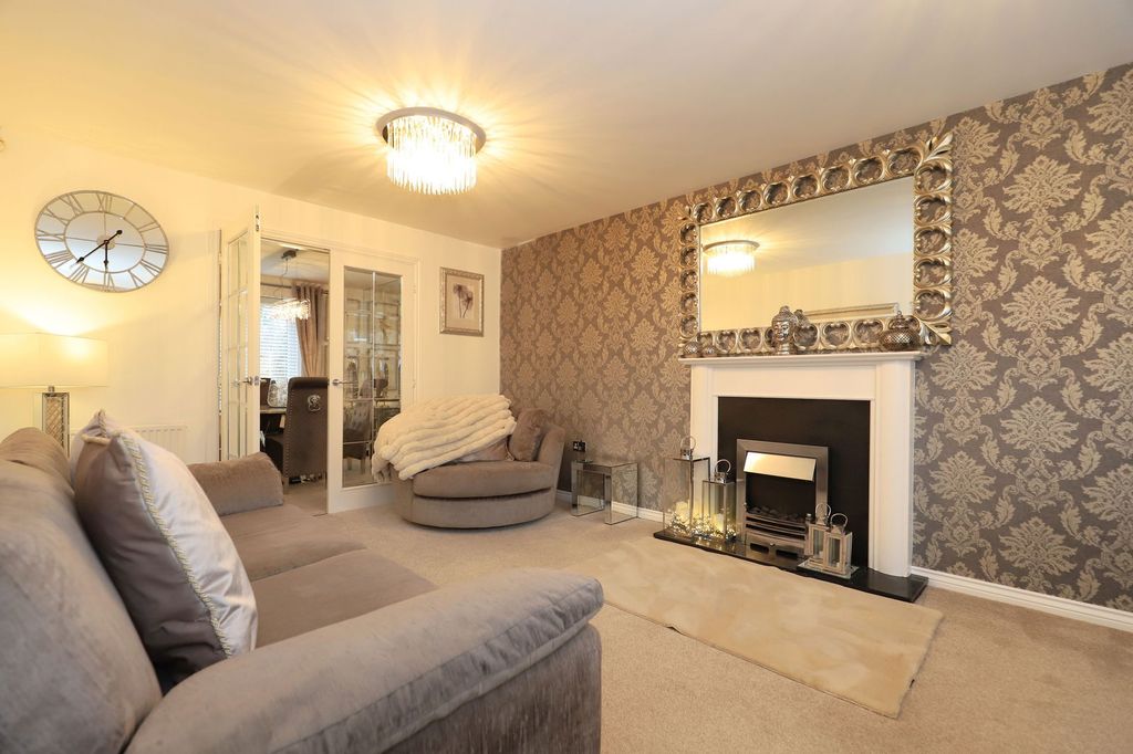 Property photo 2 of 26