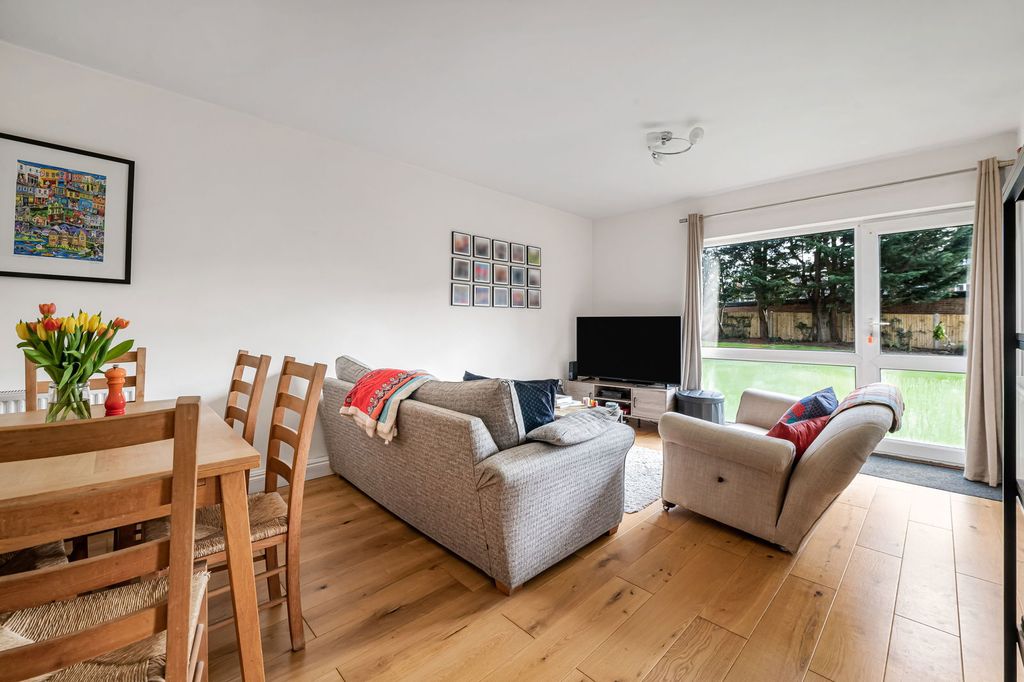 Property photo 2 of 17