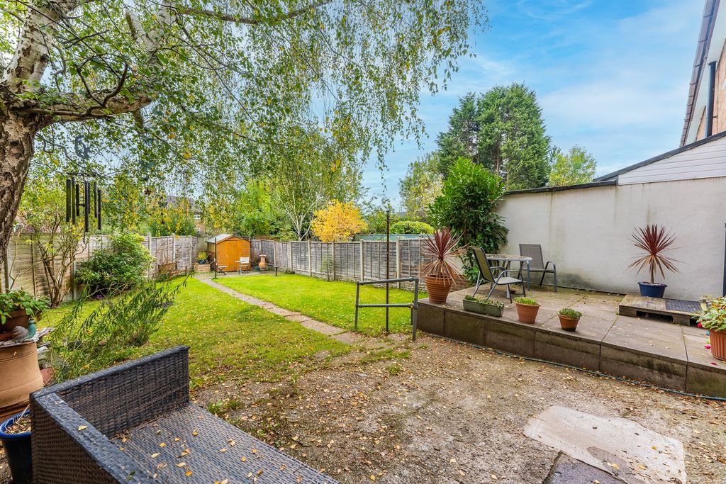 Property photo 2 of 19