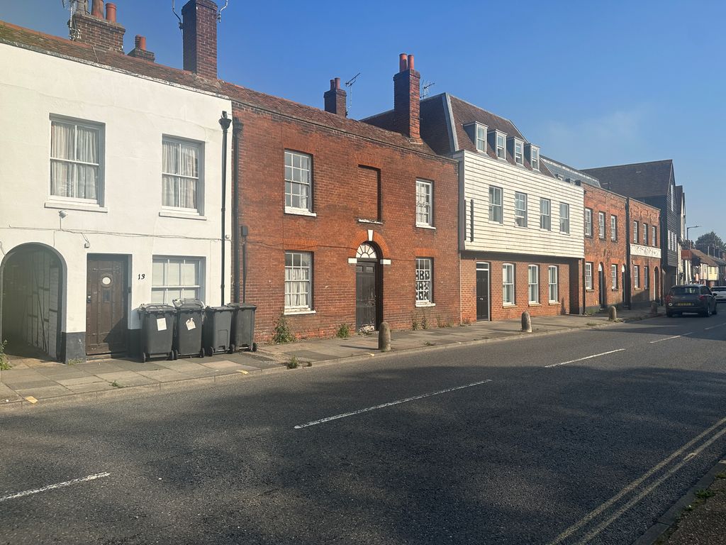 Property photo 1 of 7 Front