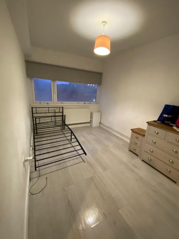 Property photo 1 of 8 Bedroom 1