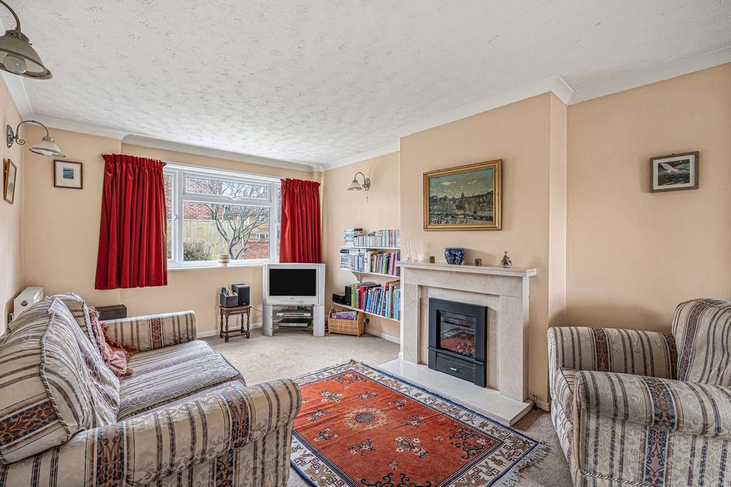 Property photo 3 of 13 4_74573.Jpg