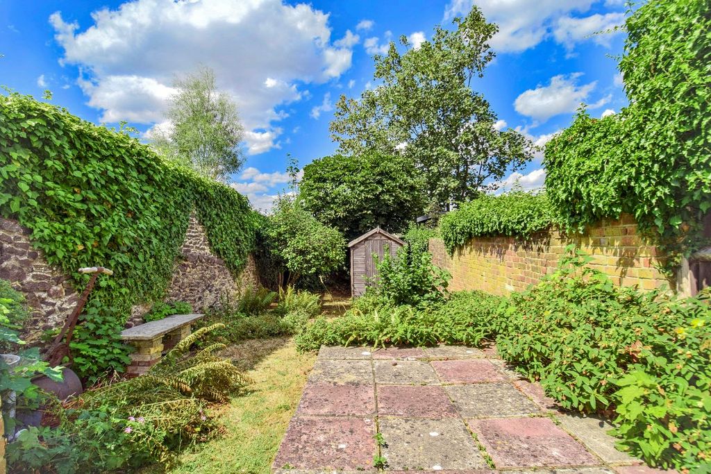 Property photo 3 of 22