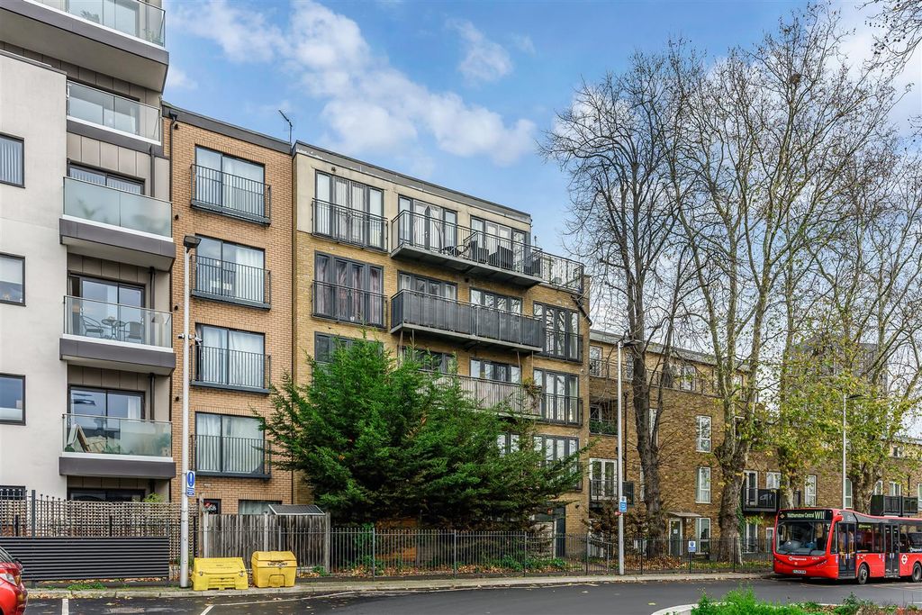 Property photo 1 of 14