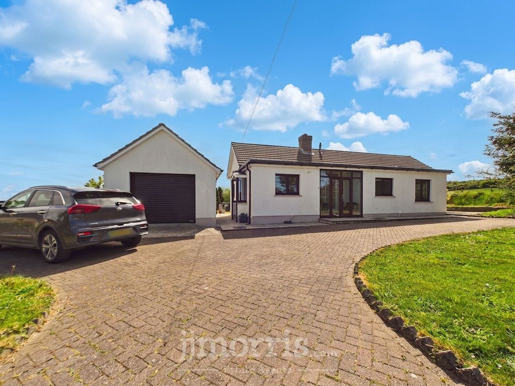 Property photo 1 of 32