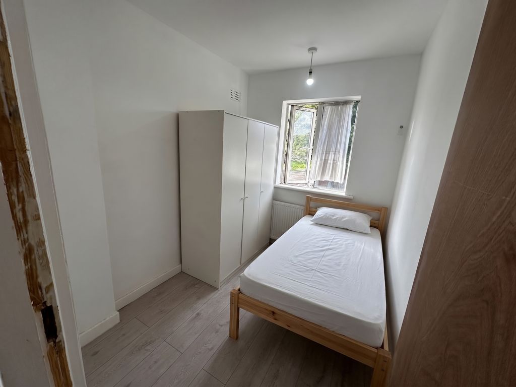 Property photo 1 of 3