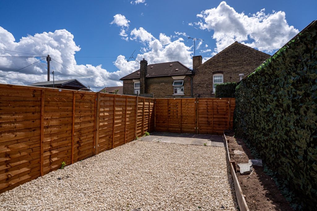 Property photo 3 of 17 5224923