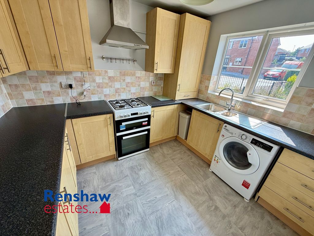 Property photo 3 of 12 K (1)
