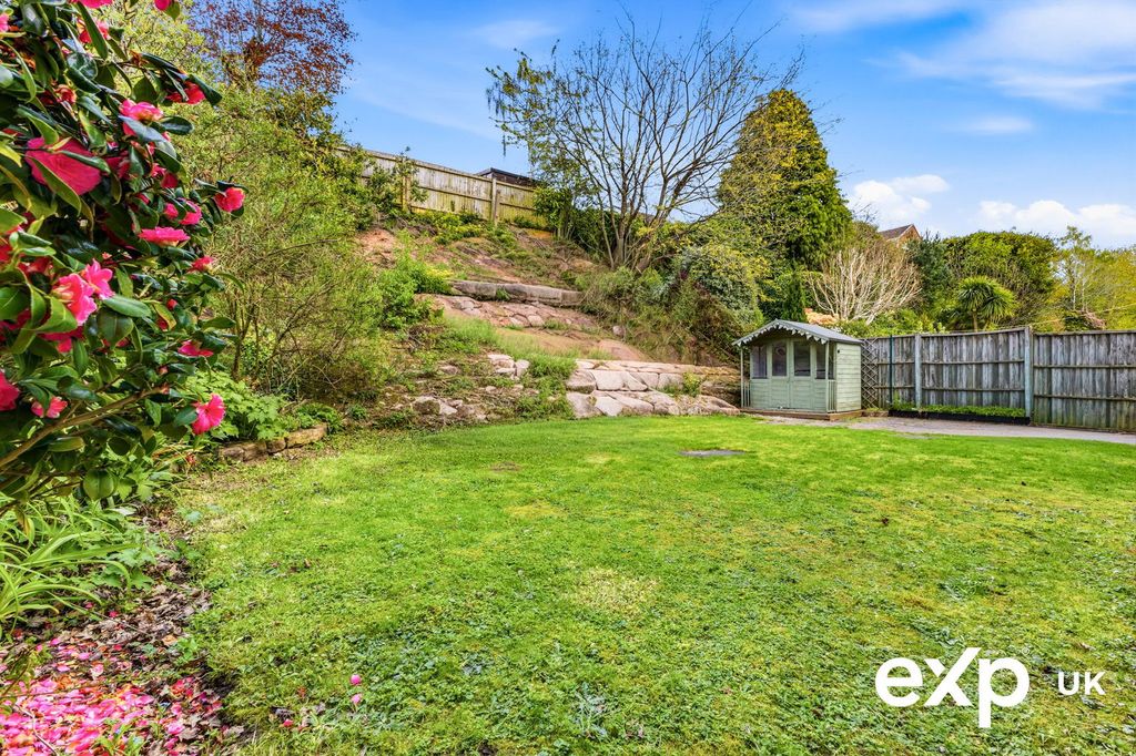 Property photo 2 of 30