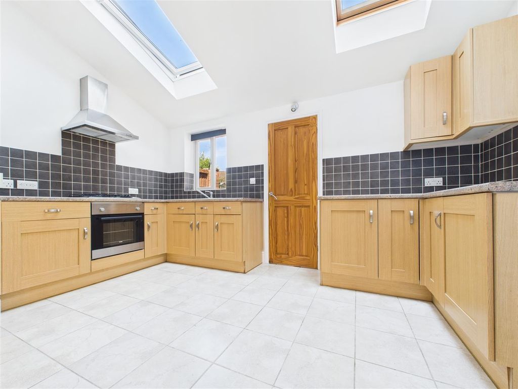 Property photo 3 of 11 7Npkbgqmtke1Dr9Kfect3W.Jpg