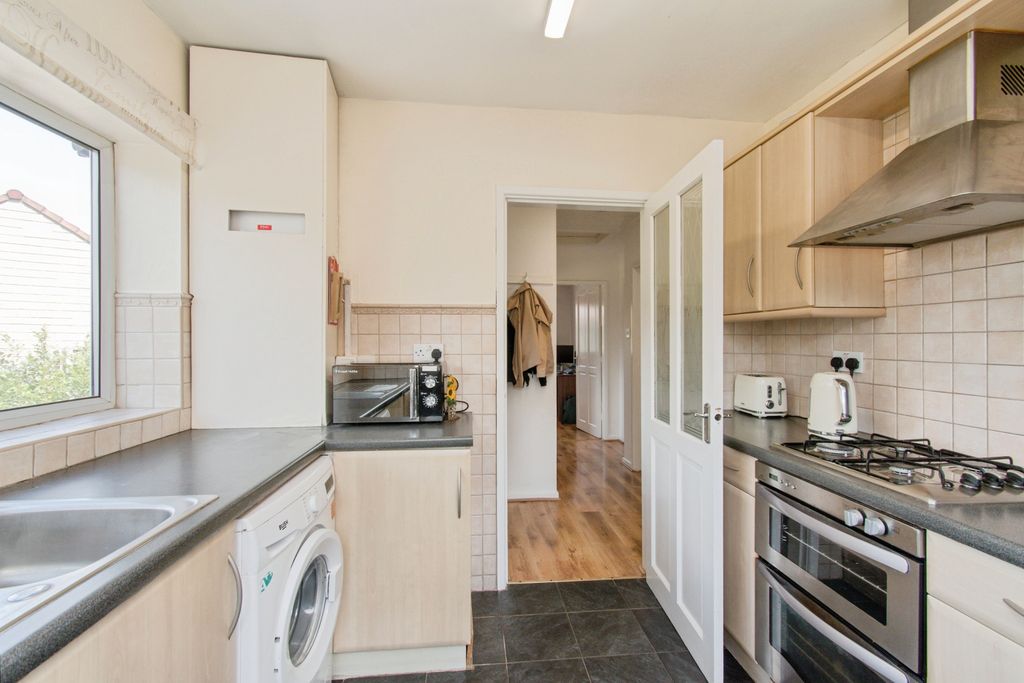 Property photo 2 of 15 Kitchen