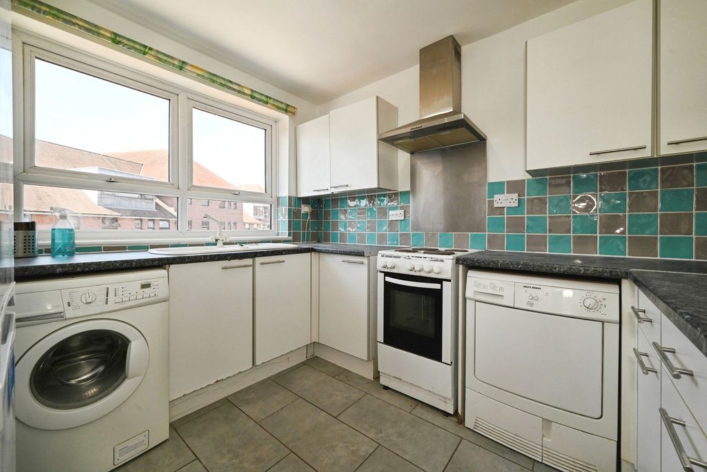 Property photo 3 of 22 Kitchen