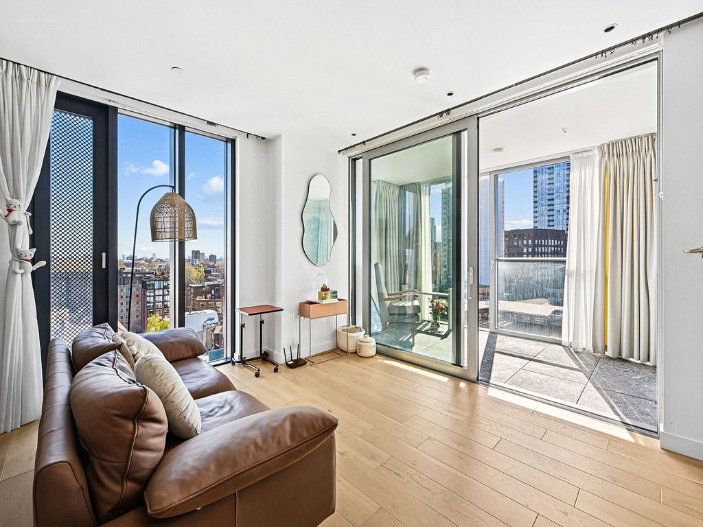 Property photo 1 of 15 Maker Building