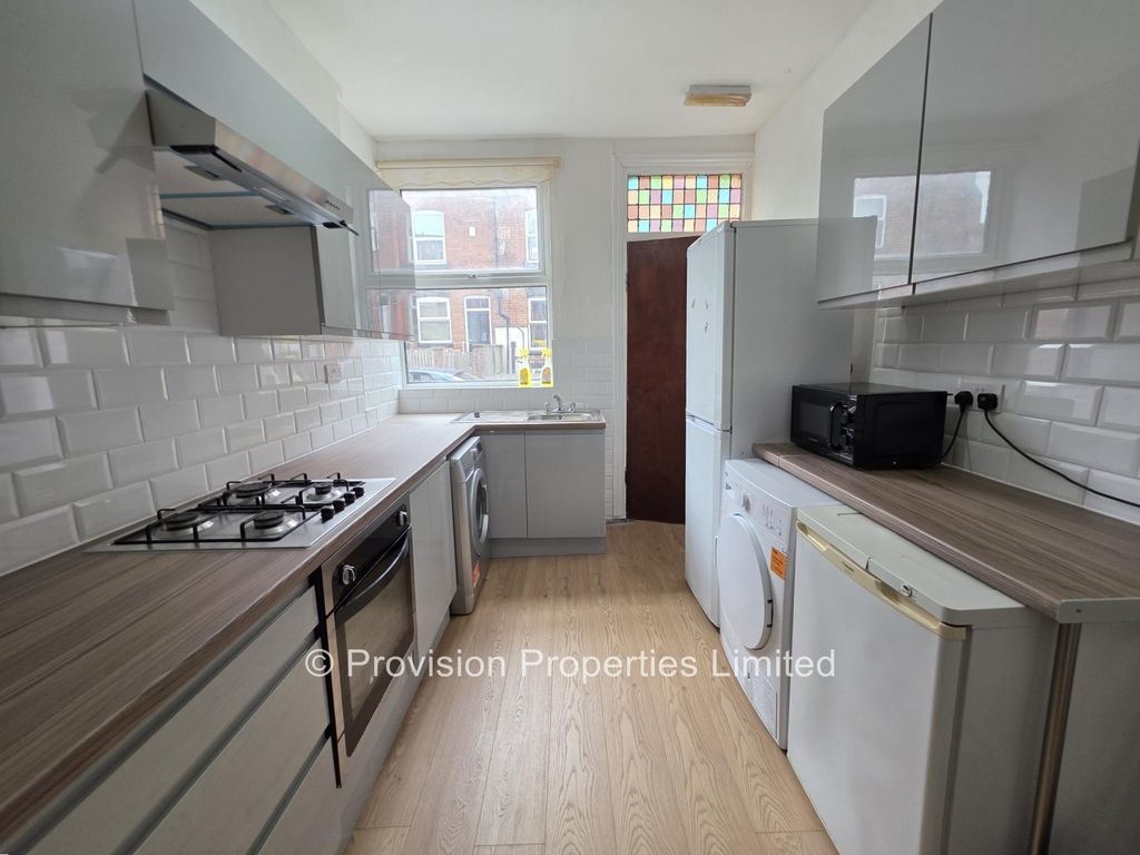 Property photo 2 of 10 Photo