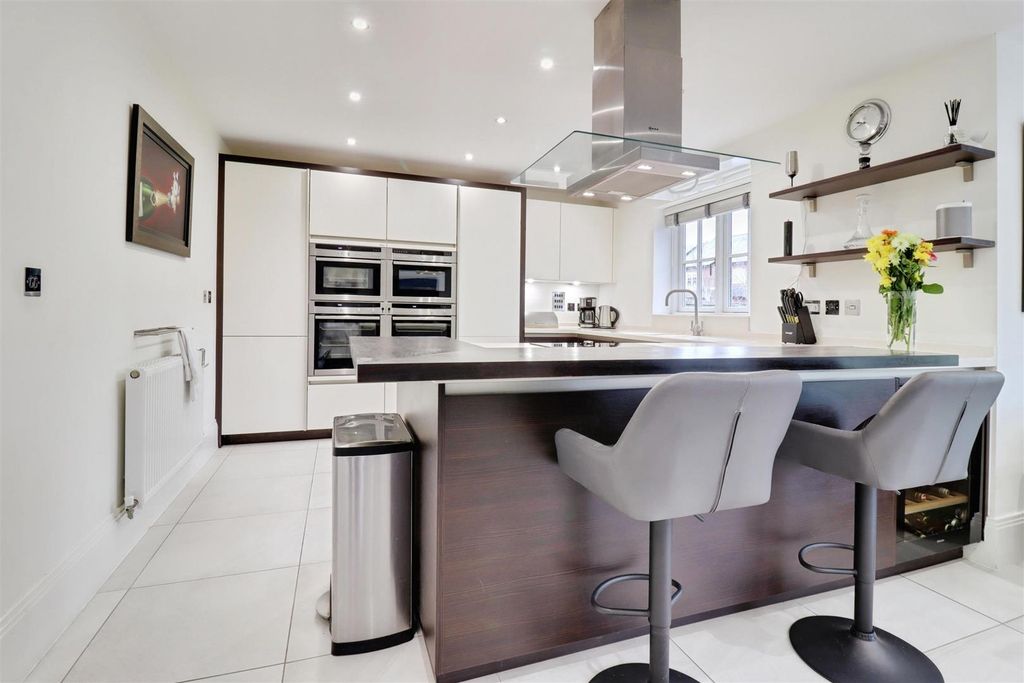 Property photo 2 of 39 User_Edited_Photo-B1640d4F_User-Edited-19F48294-F9