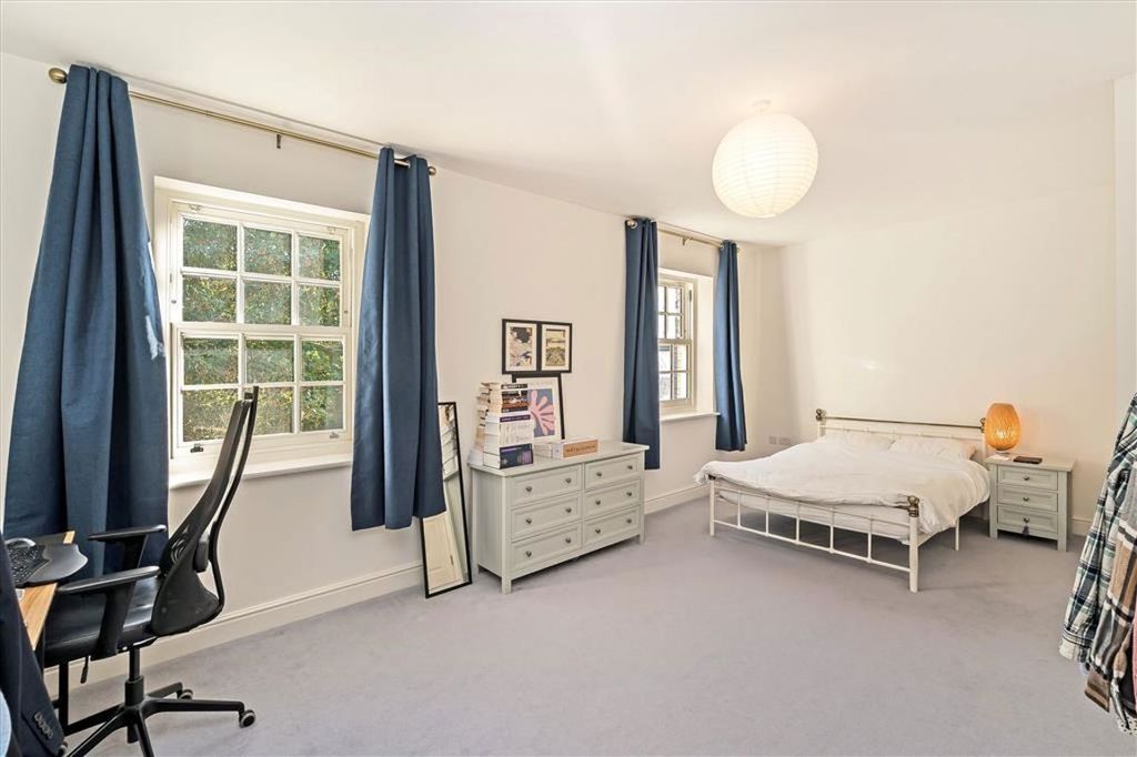 Property photo 3 of 8