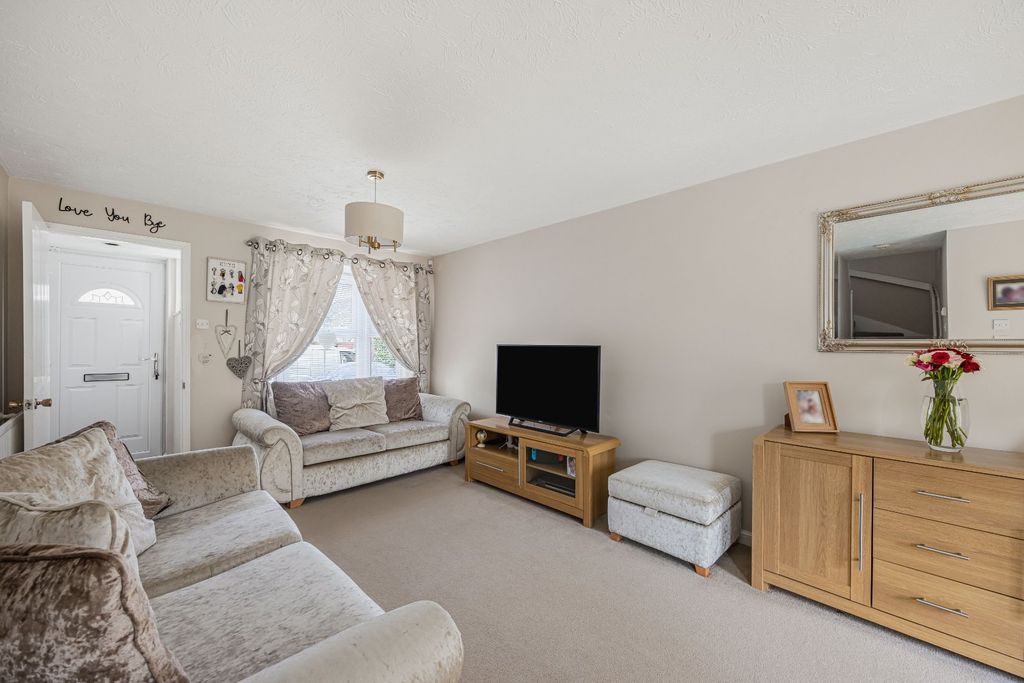 Property photo 3 of 15 Reception