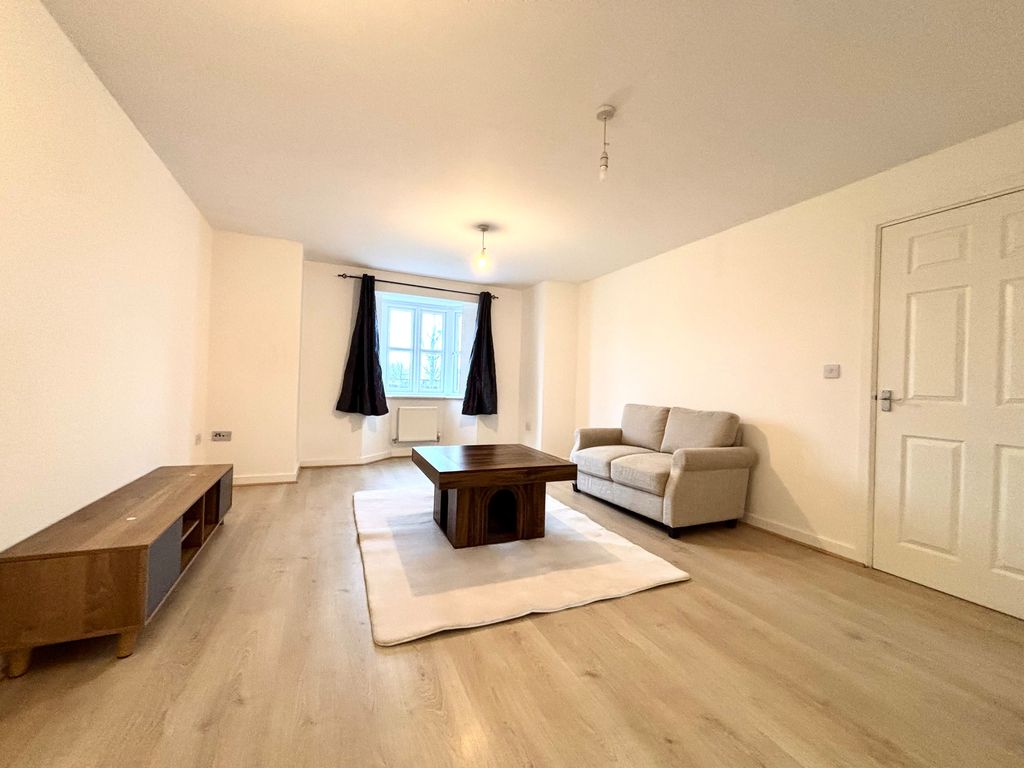 Property photo 3 of 9