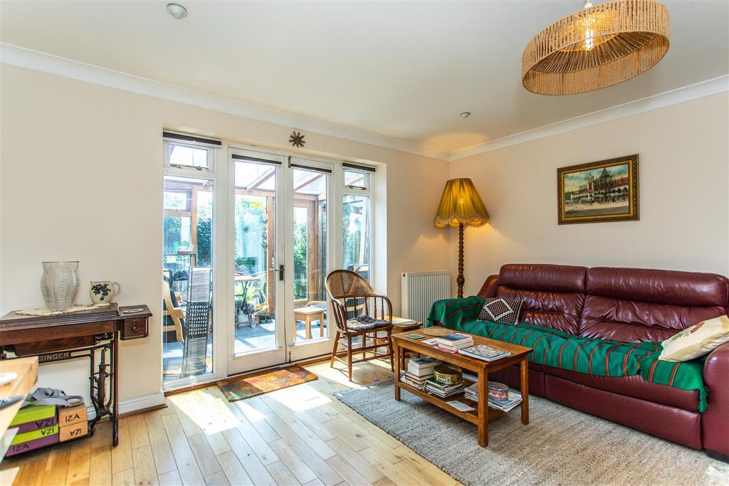 Property photo 2 of 22