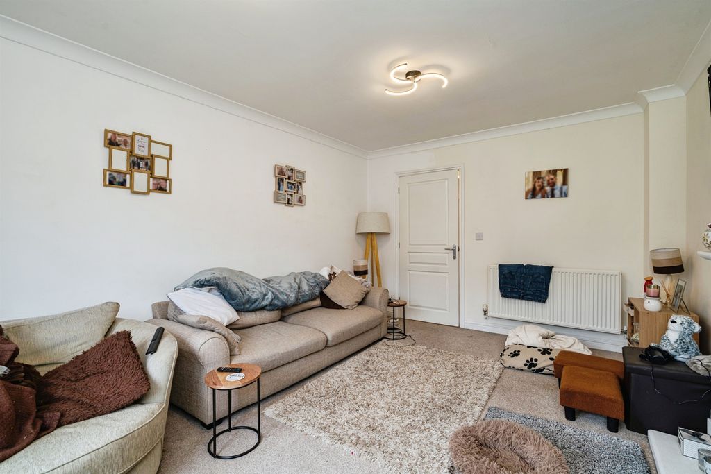 Property photo 3 of 14