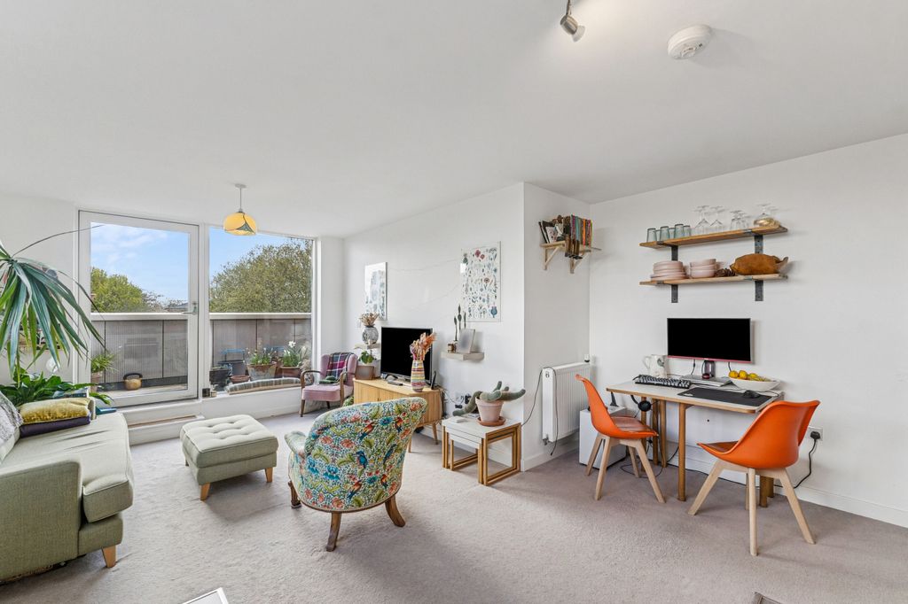 Property photo 2 of 10 Picture No. 11