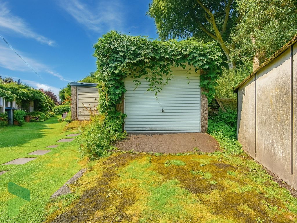 Property photo 2 of 24 Detached Garage