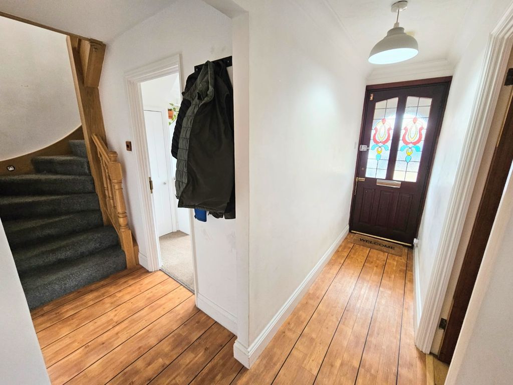 Property photo 3 of 21 3824953