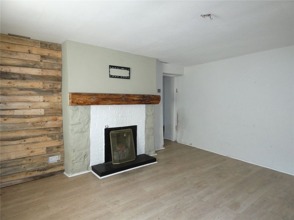 Property photo 2 of 19 Picture No. 16