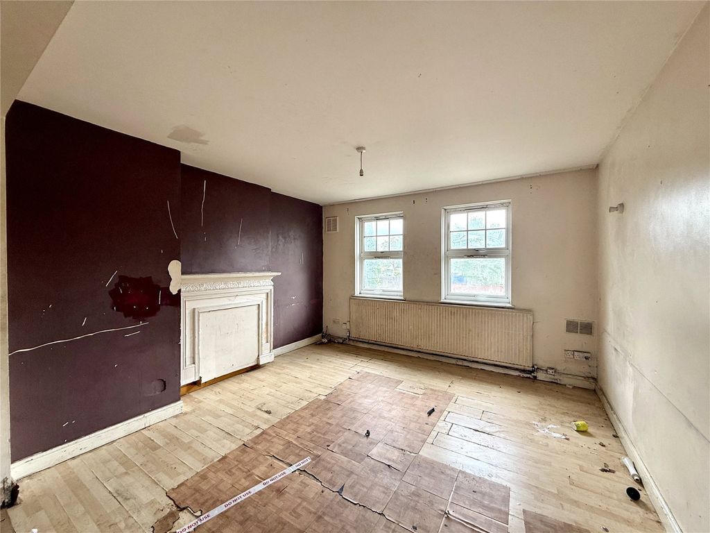 Property photo 3 of 7 Bedroom