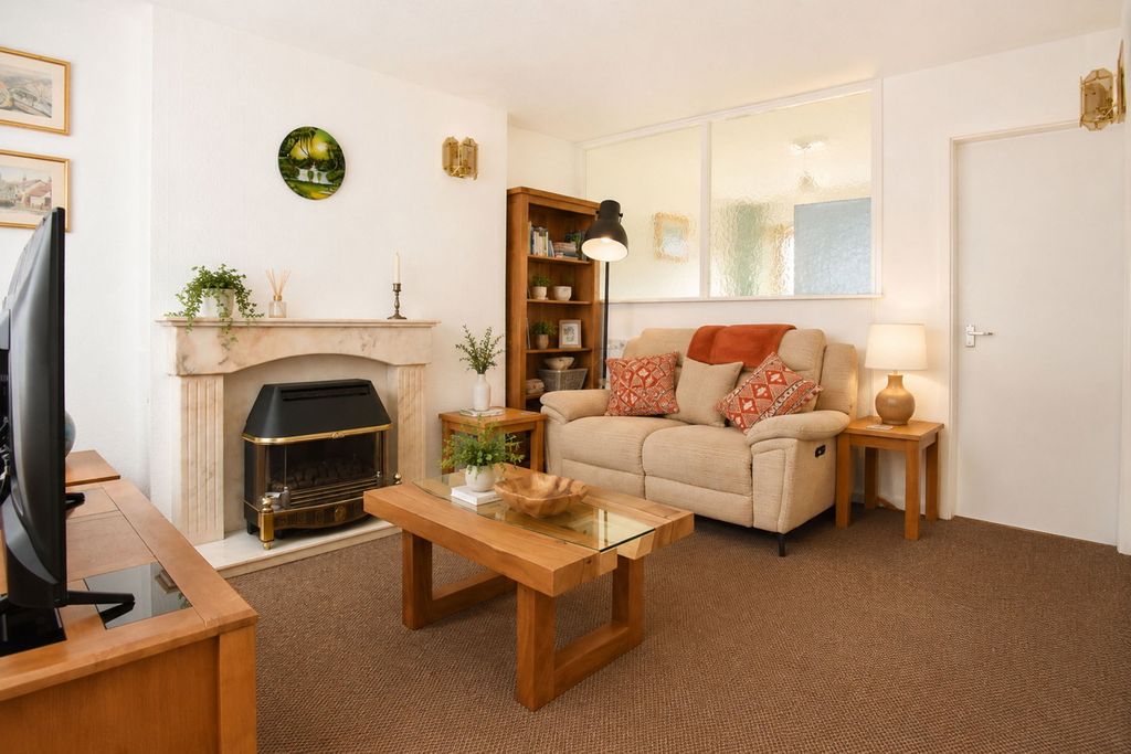 Property photo 3 of 23
